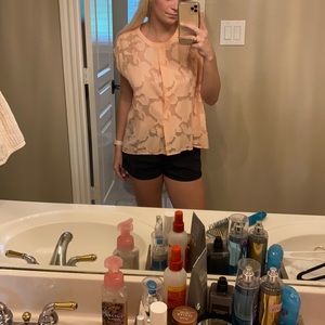 Peach colored floral Blouse!